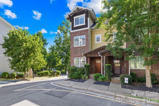 605 Village Main Circle, Davidson, NC 28036