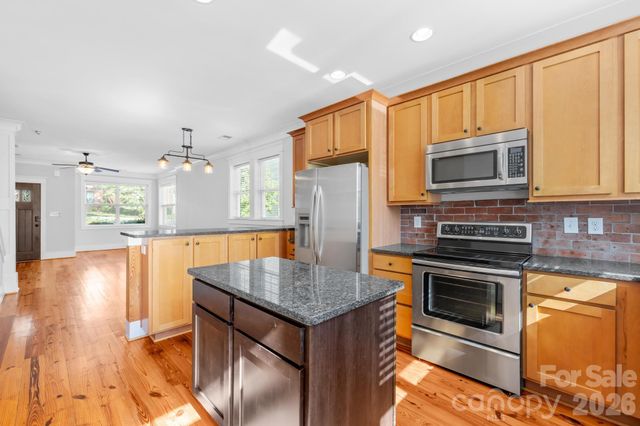 605 Village Main Circle, Davidson, NC 28036