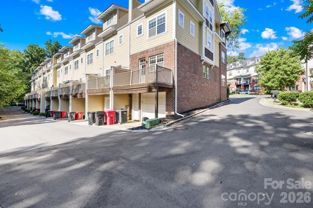 605 Village Main Circle, Davidson, NC 28036