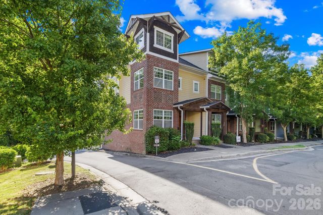 605 Village Main Circle, Davidson, NC 28036