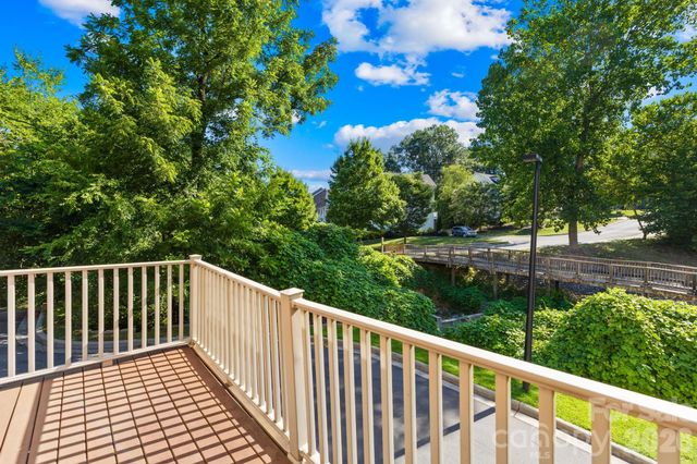 605 Village Main Circle, Davidson, NC 28036