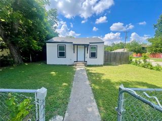 1733 Greenfield Avenue, Fort Worth, TX 76102