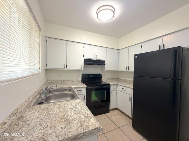 522 E 9th Avenue Apt 3, Apache Junction, AZ 85119