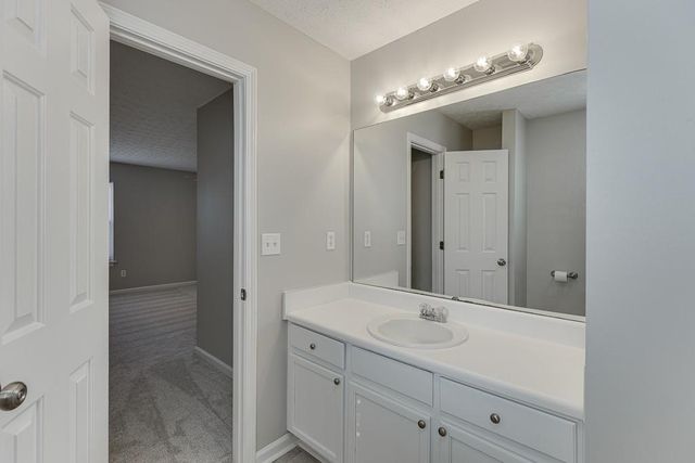 2513 Barndale Drive, Lawrenceville, GA 30044