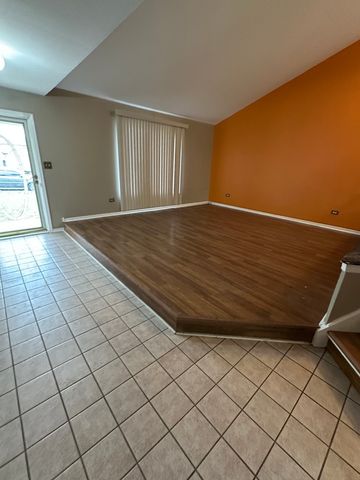 16627 Carse Avenue, Harvey, IL 60426