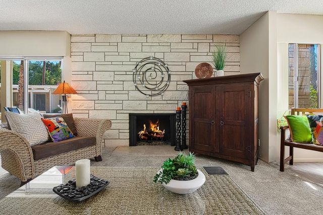 290 S San Jacinto Drive 9, Palm Springs, CA 92262