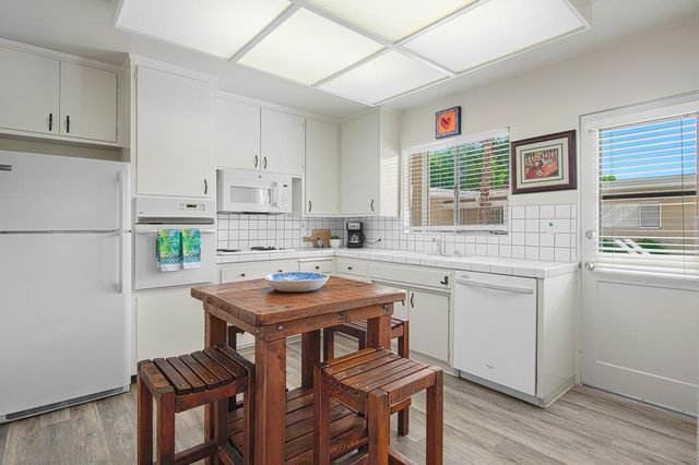 290 S San Jacinto Drive 9, Palm Springs, CA 92262