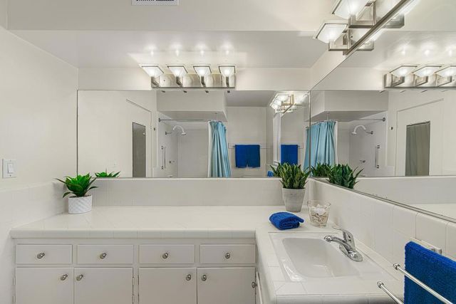 290 S San Jacinto Drive 9, Palm Springs, CA 92262