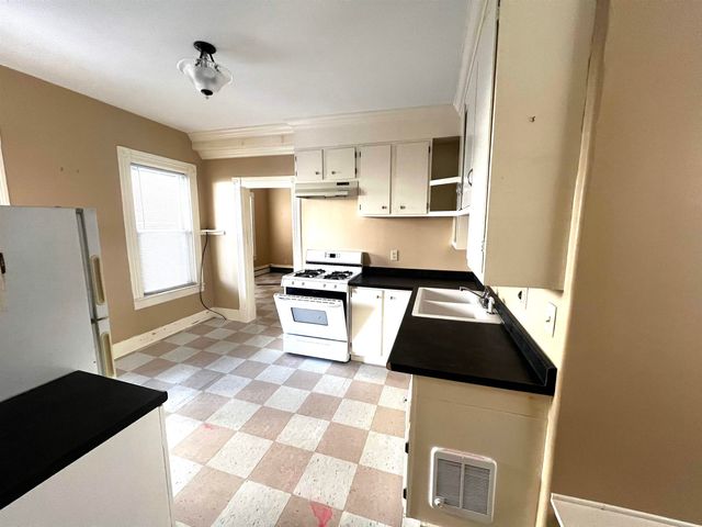 125 Robbins Street, Rutland City, VT 05701