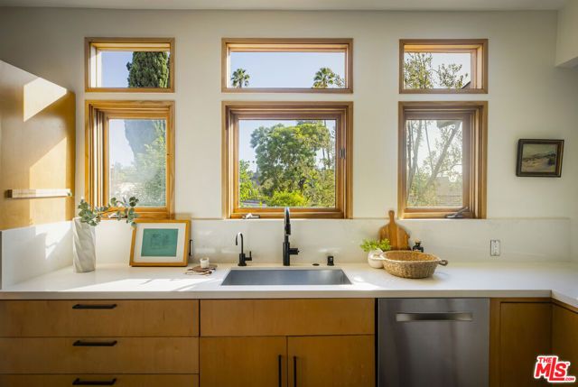 1632 Maltman Avenue, Los Angeles, CA 90026
