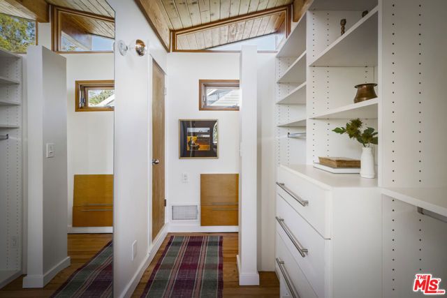 1632 Maltman Avenue, Los Angeles, CA 90026