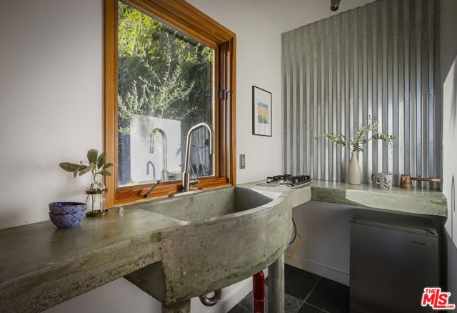 1632 Maltman Avenue, Los Angeles, CA 90026