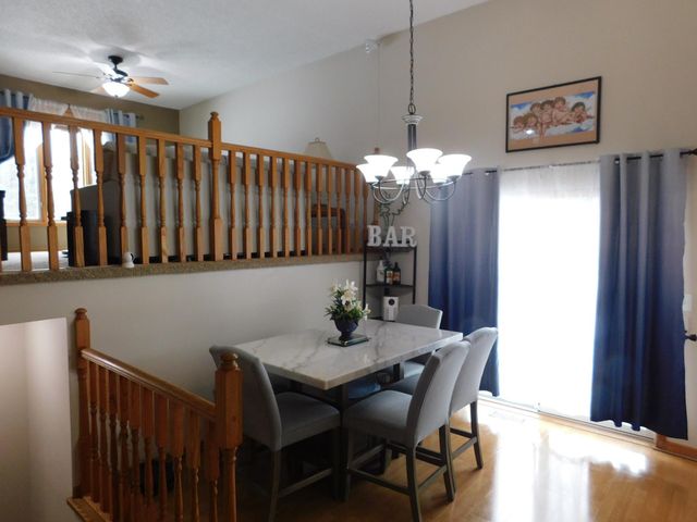 6691 13th St Circle N, Oakdale, MN 55128