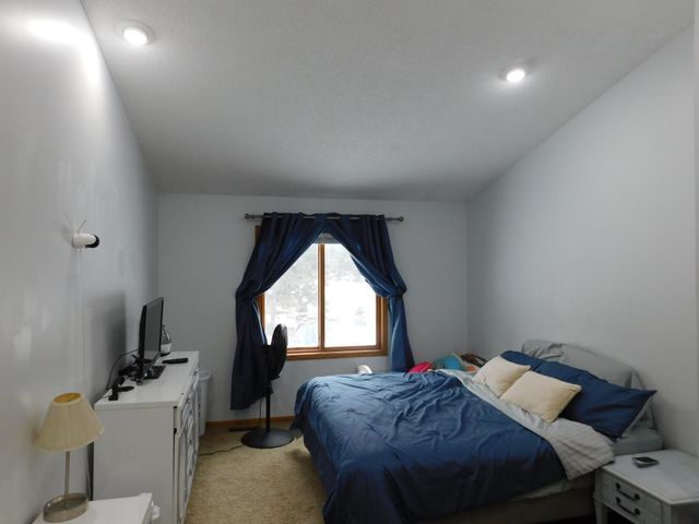 6691 13th St Circle N, Oakdale, MN 55128