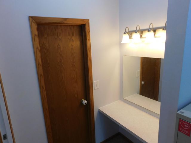 6691 13th St Circle N, Oakdale, MN 55128