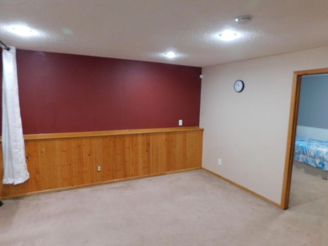 6691 13th St Circle N, Oakdale, MN 55128