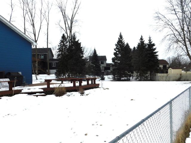 6691 13th St Circle N, Oakdale, MN 55128