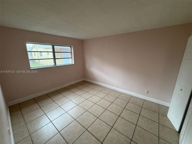 4732 SW 33rd Ave 103, Dania Beach, FL 33312