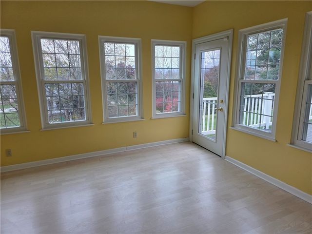 214 Denali Dr, Unity Twp, PA 15650