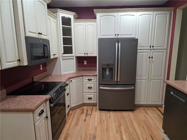 214 Denali Dr, Unity Twp, PA 15650