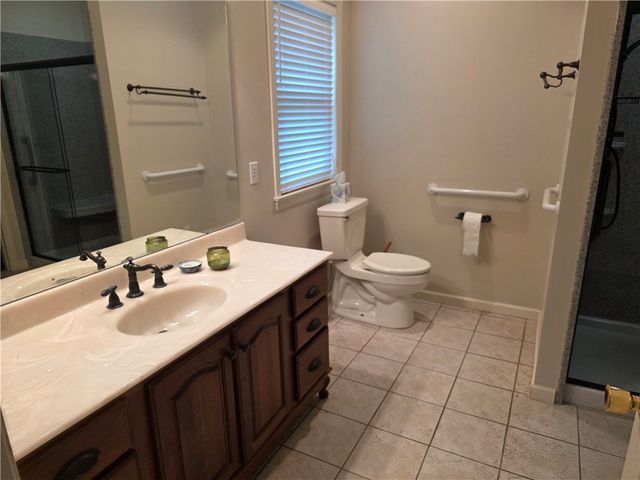 214 Denali Dr, Unity Twp, PA 15650