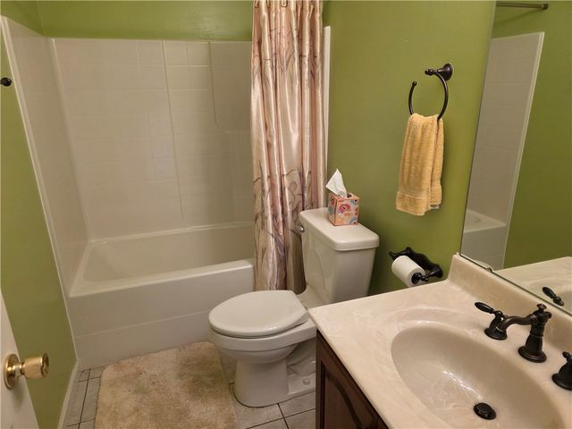 214 Denali Dr, Unity Twp, PA 15650