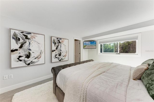 2132 HYDE PARK CIRCLE, Sarasota, FL 34239