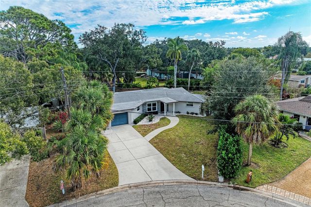 2132 HYDE PARK CIRCLE, Sarasota, FL 34239