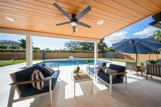 10880 SW 120th St, Miami, FL 33176