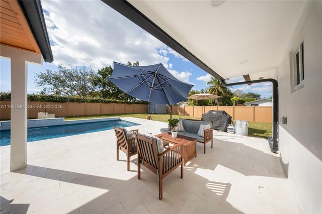 10880 SW 120th St, Miami, FL 33176