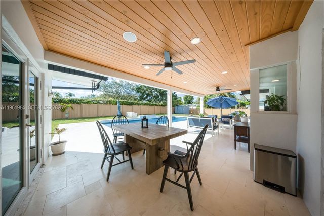 10880 SW 120th St, Miami, FL 33176