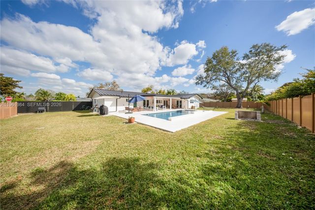 10880 SW 120th St, Miami, FL 33176