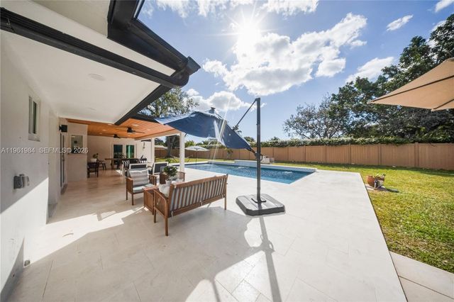 10880 SW 120th St, Miami, FL 33176