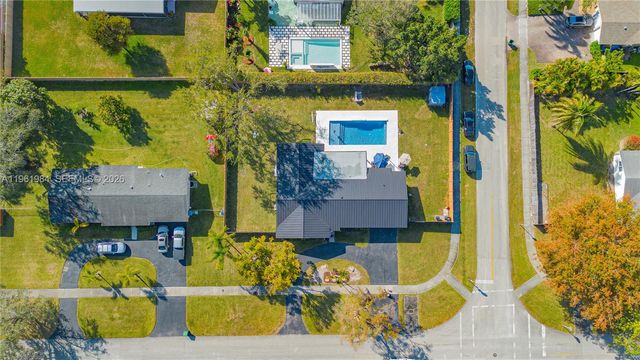 10880 SW 120th St, Miami, FL 33176