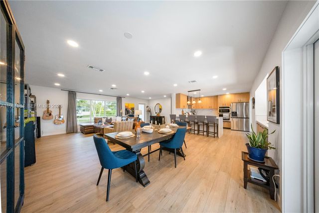 10880 SW 120th St, Miami, FL 33176