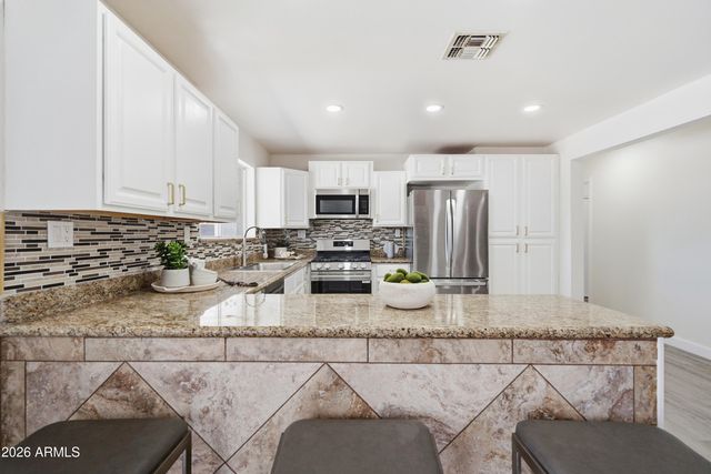 18231 N 41st Street, Phoenix, AZ 85032