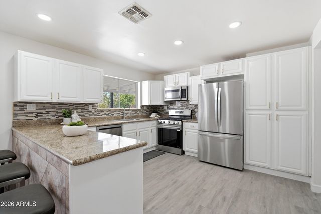 18231 N 41st Street, Phoenix, AZ 85032