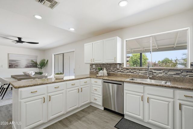 18231 N 41st Street, Phoenix, AZ 85032