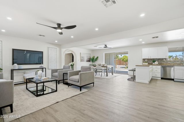 18231 N 41st Street, Phoenix, AZ 85032