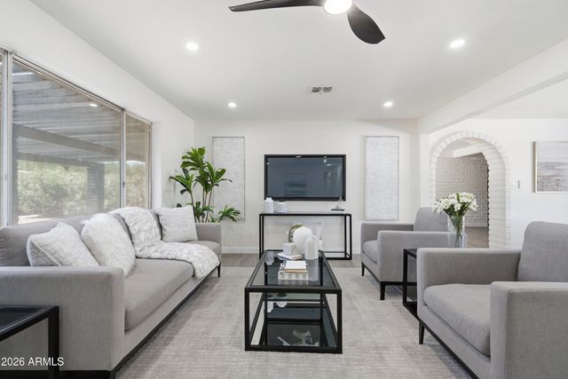 18231 N 41st Street, Phoenix, AZ 85032
