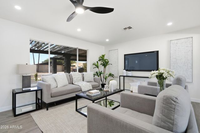 18231 N 41st Street, Phoenix, AZ 85032