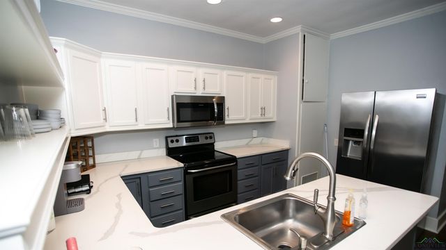216 W Austin St, Jefferson, TX 75657