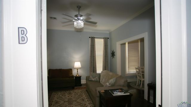 216 W Austin St, Jefferson, TX 75657