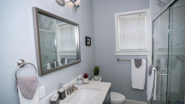 216 W Austin St, Jefferson, TX 75657