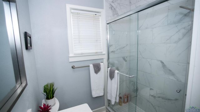 216 W Austin St, Jefferson, TX 75657