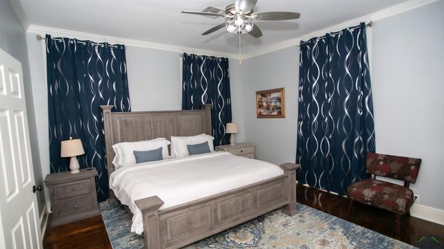 216 W Austin St, Jefferson, TX 75657