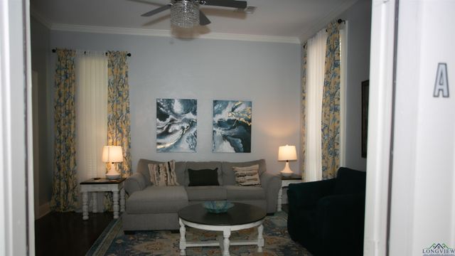 216 W Austin St, Jefferson, TX 75657