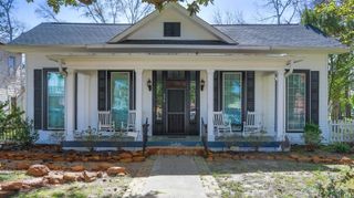 216 W Austin St, Jefferson, TX 75657