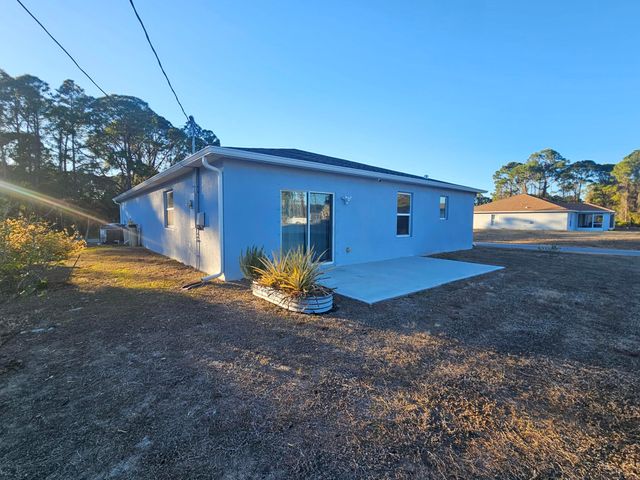 261 Wisteria Avenue NW, Palm Bay, FL 32907