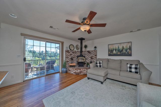 4929 Escondito Ct, Camino, CA 95709